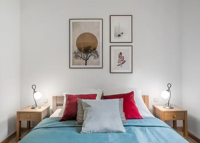Sanhaus Apartments - GRAND - Apartament z balkonem i parkingiem 300 m od plaży