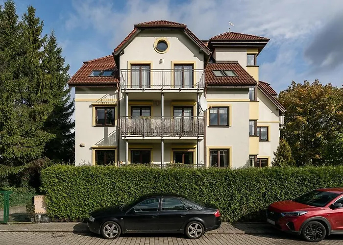 Sanhaus Apartments - GRAND - Apartament z balkonem i parkingiem 300 m od plaży